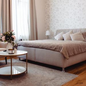 Deluxe Zimmer mit Kingsize-Bett